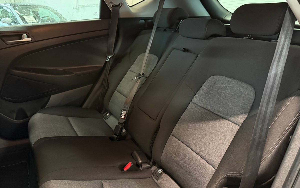 Hyundai Tucson — 18