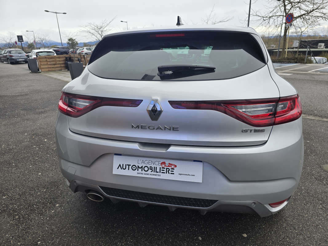 Renault Megane — 9