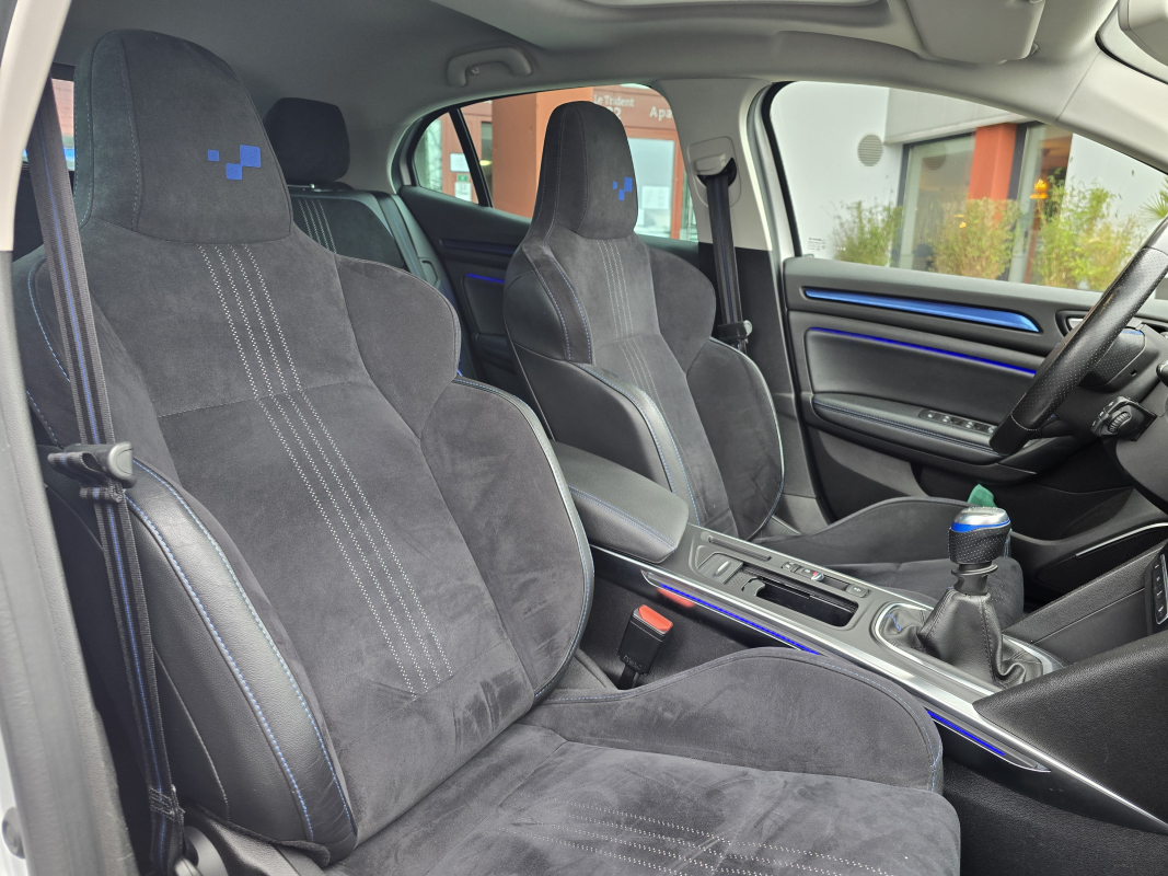 Renault Megane — 14
