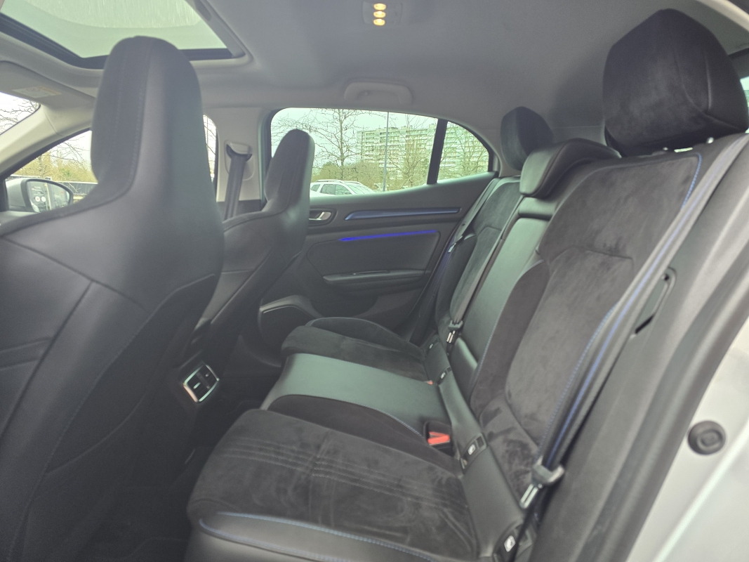 Renault Megane — 16