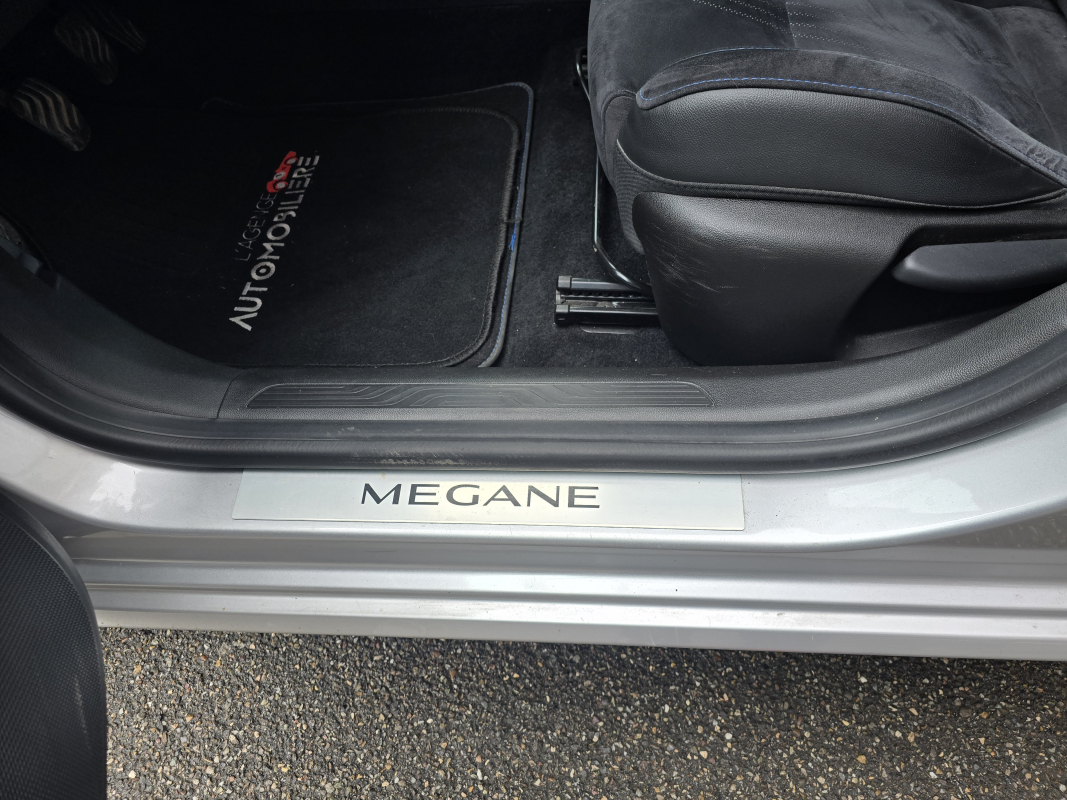 Renault Megane — 26