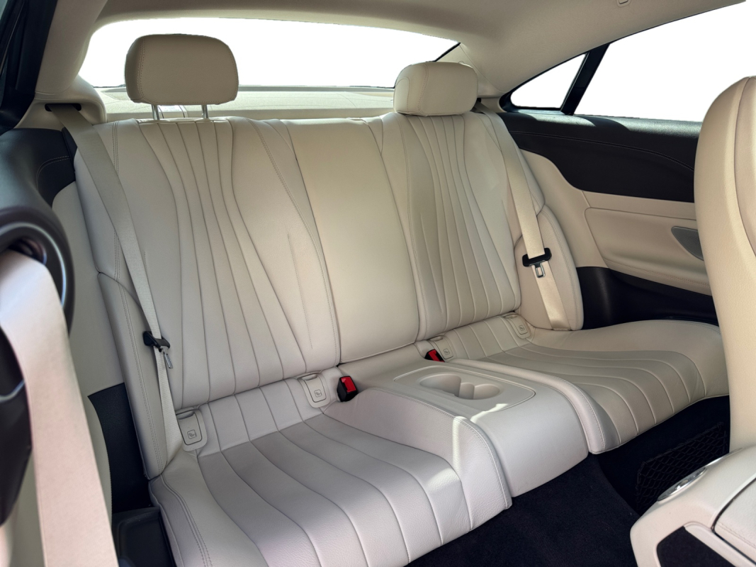 Mercedes Classe E Coupe — 17