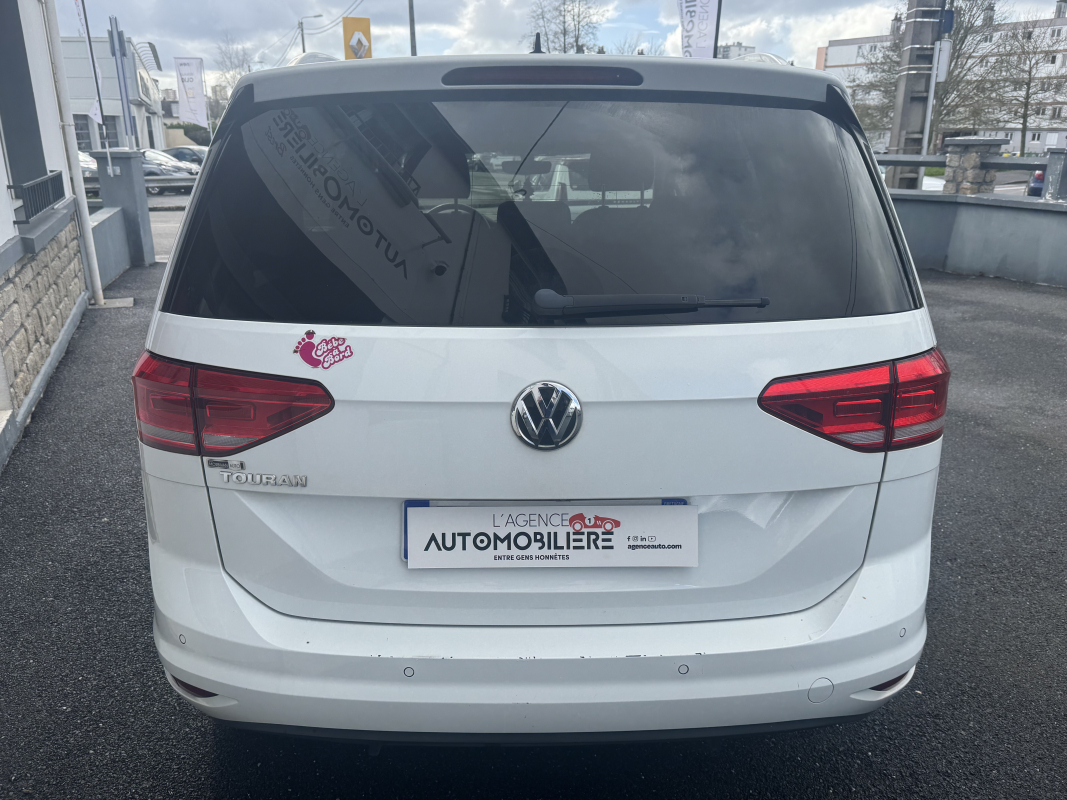 Volkswagen Touran — 7