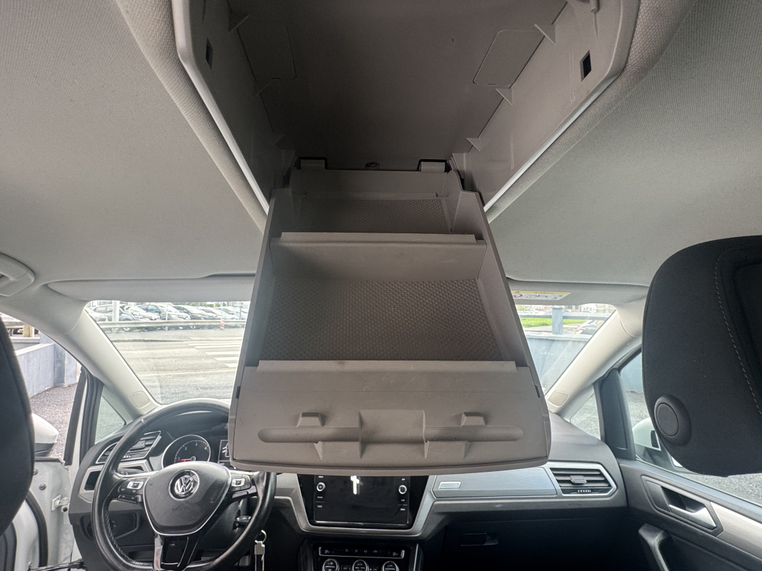 Volkswagen Touran — 13