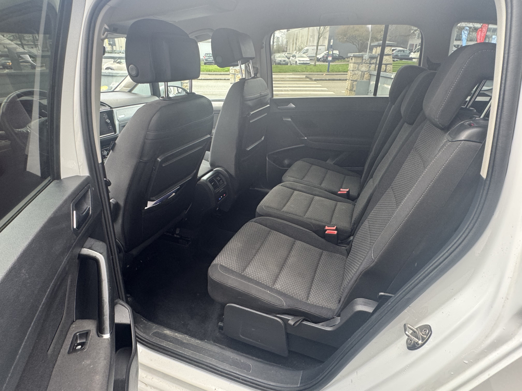 Volkswagen Touran — 14