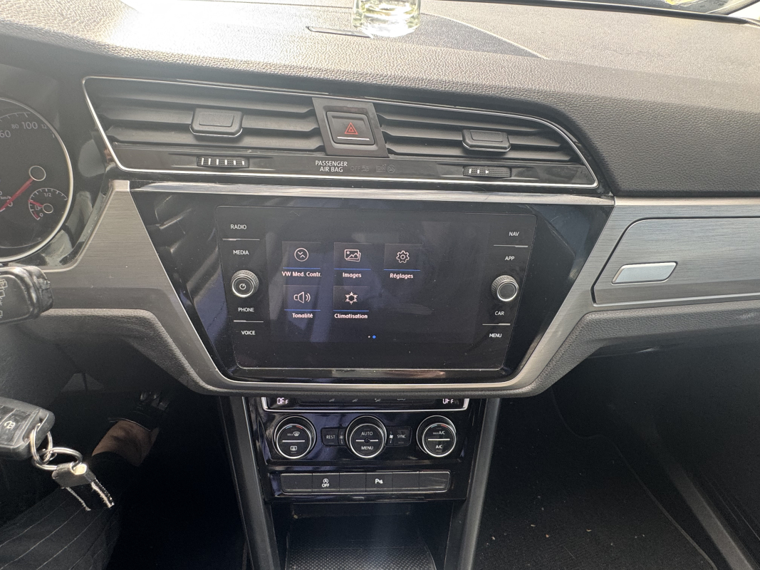 Volkswagen Touran — 23