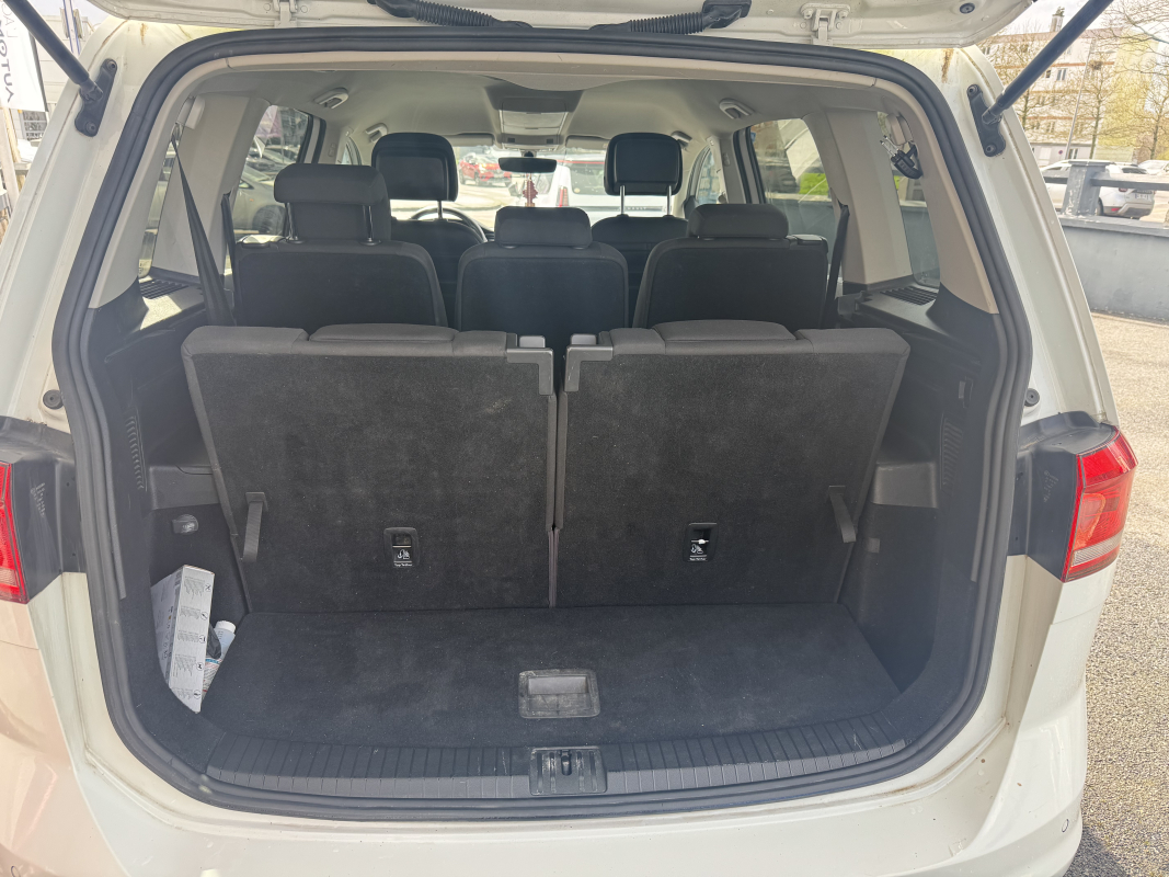 Volkswagen Touran — 24