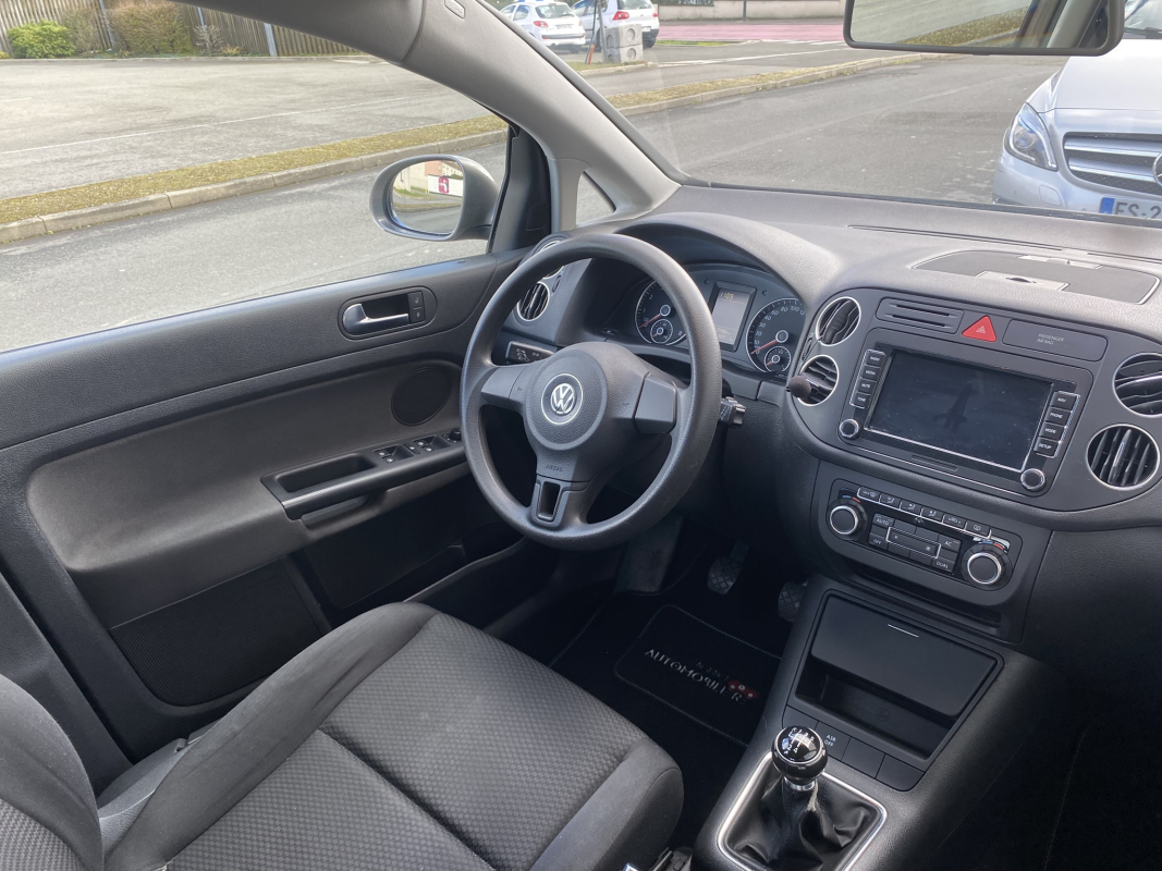 Volkswagen Golf Plus — 32
