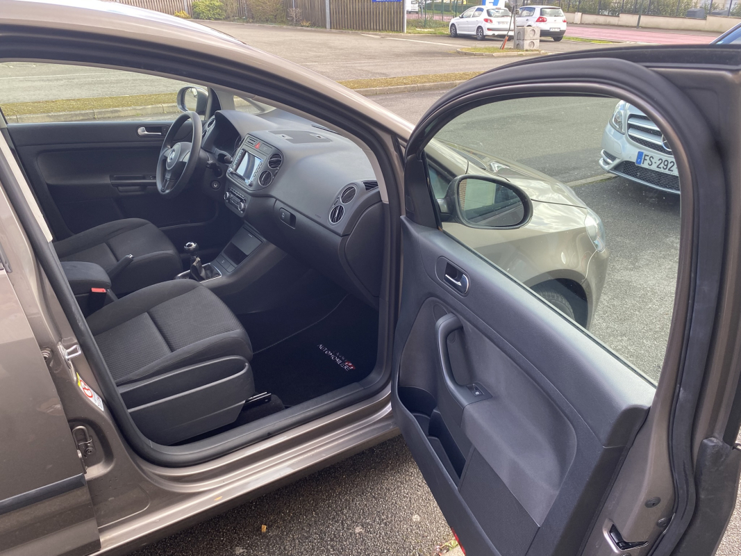 Volkswagen Golf Plus — 12