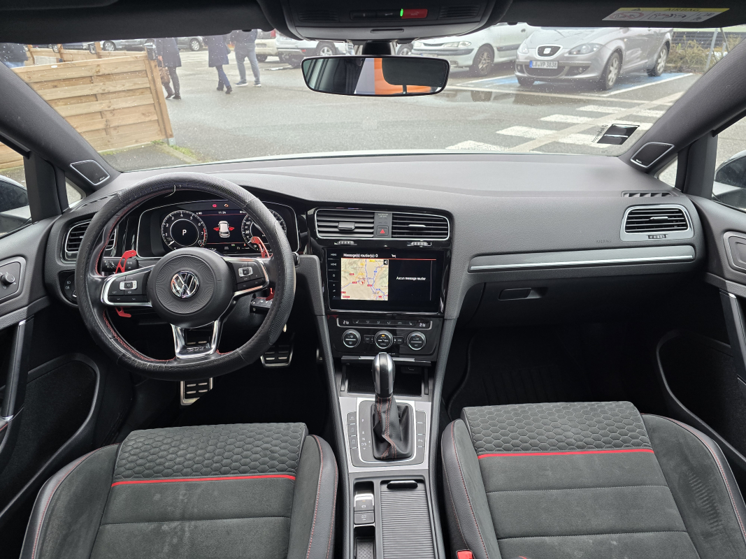 Volkswagen Golf — 16