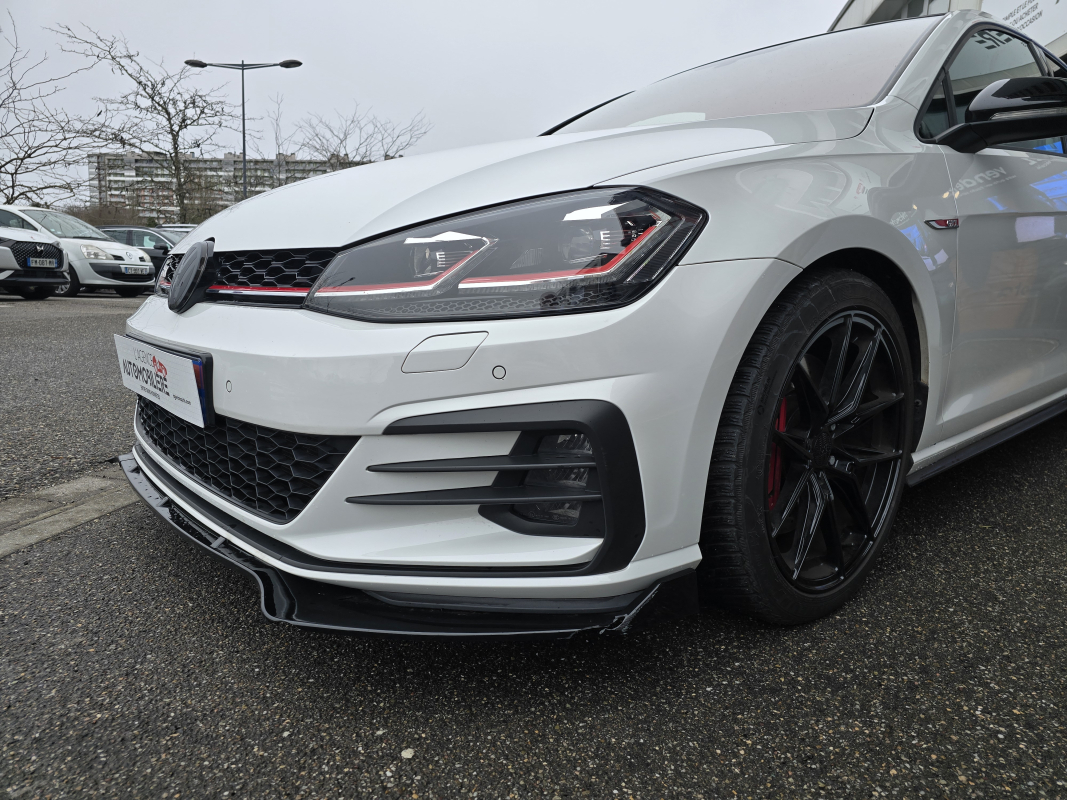 Volkswagen Golf — 23