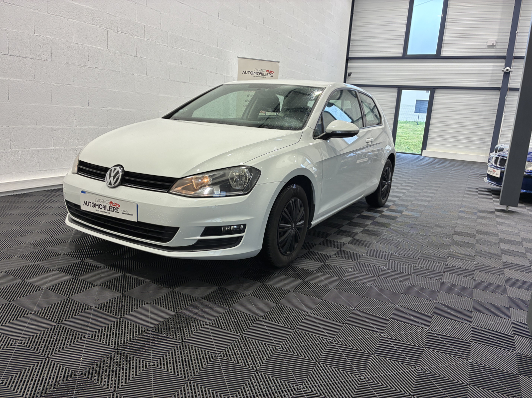 Volkswagen Golf — 3