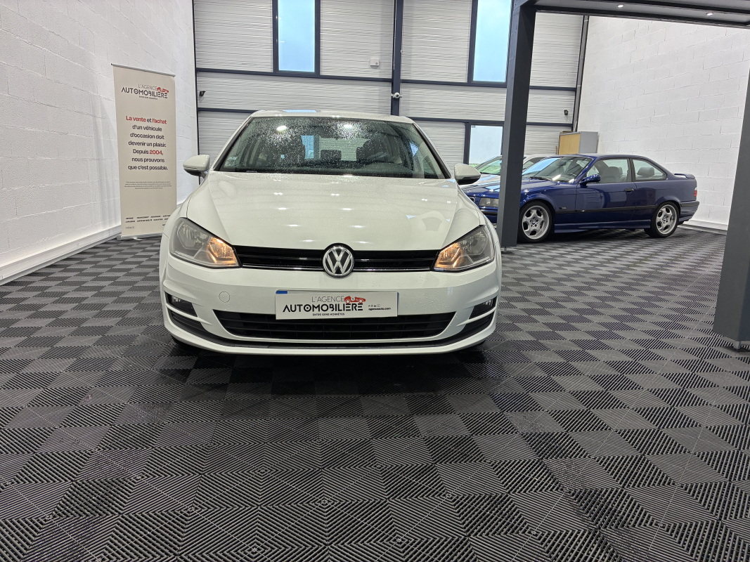 Volkswagen Golf — 2
