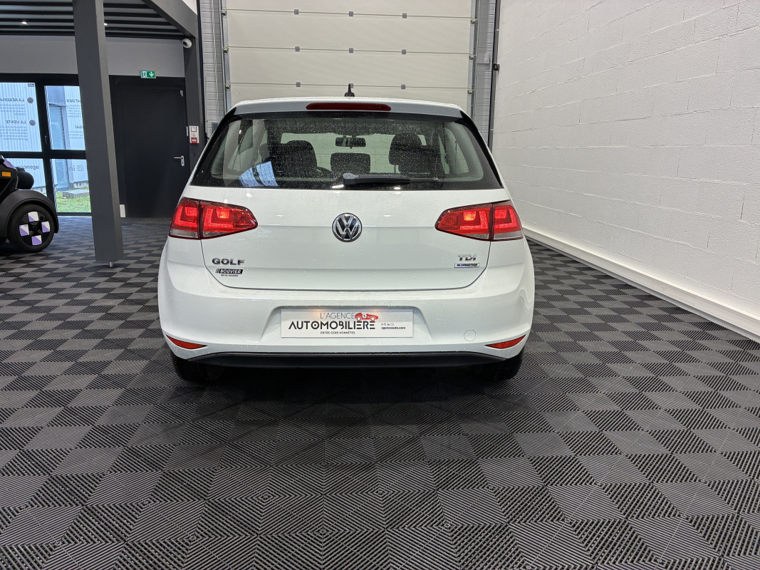 Volkswagen Golf — 6