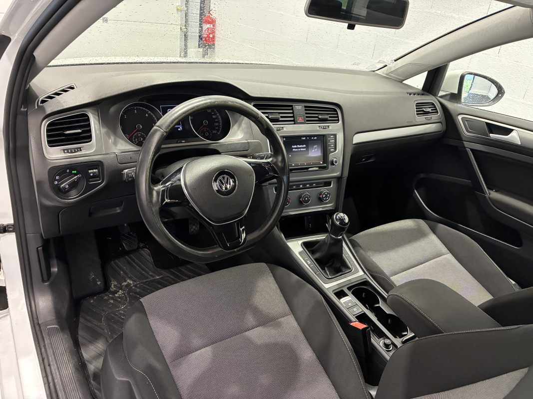 Volkswagen Golf — 11