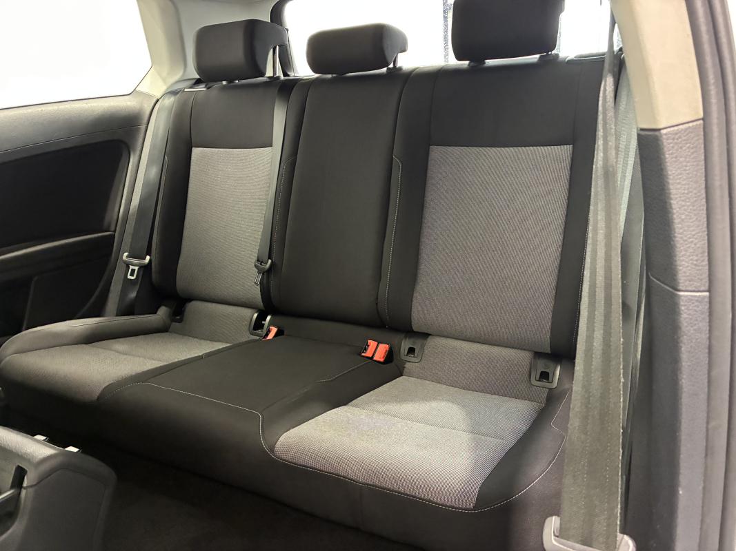 Volkswagen Golf — 17