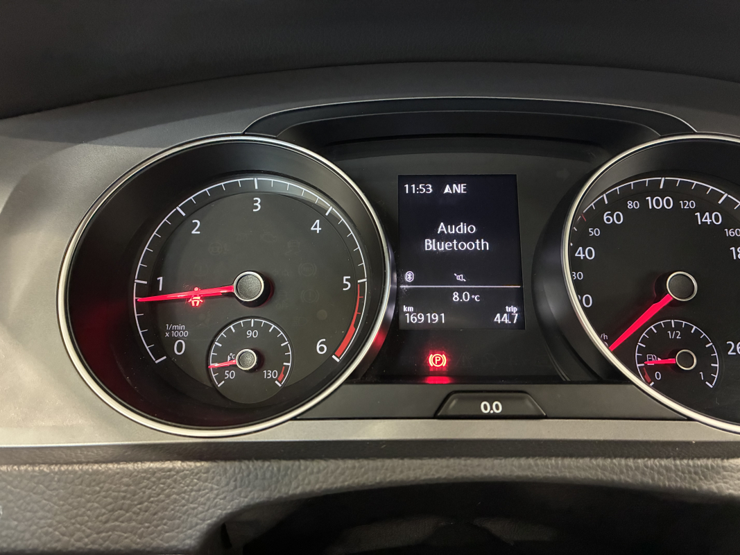 Volkswagen Golf — 20