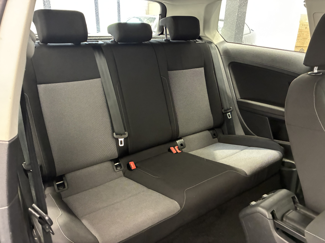 Volkswagen Golf — 16
