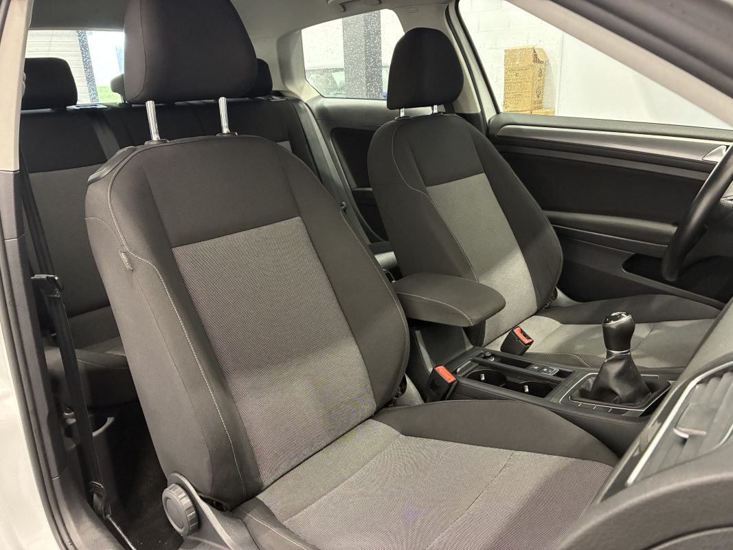 Volkswagen Golf — 13