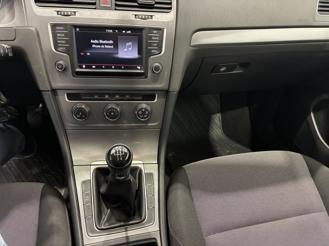 Volkswagen Golf — 22