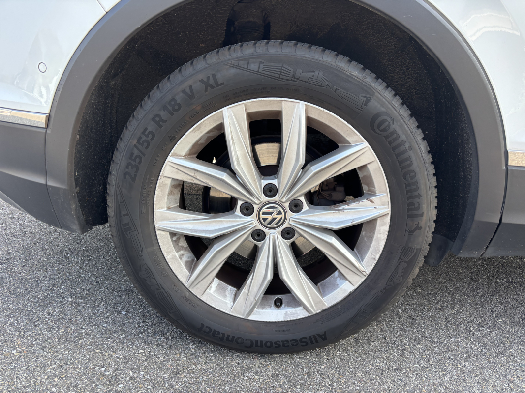 Volkswagen Tiguan — 28
