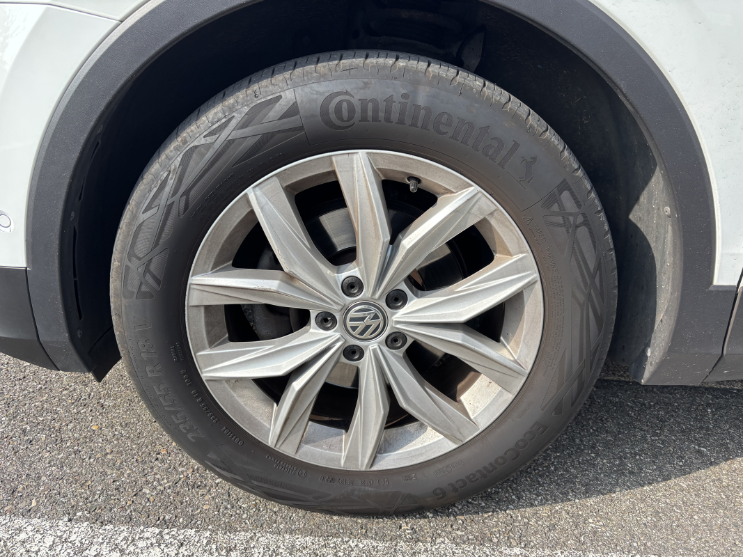 Volkswagen Tiguan — 30
