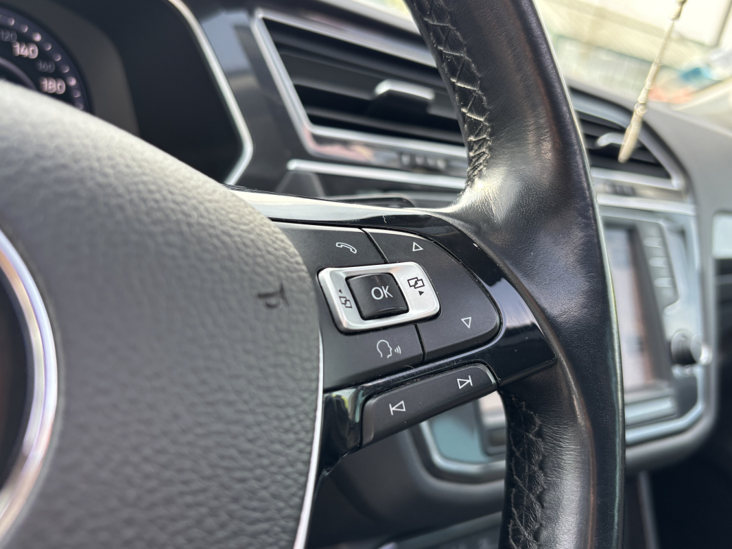 Volkswagen Tiguan — 21