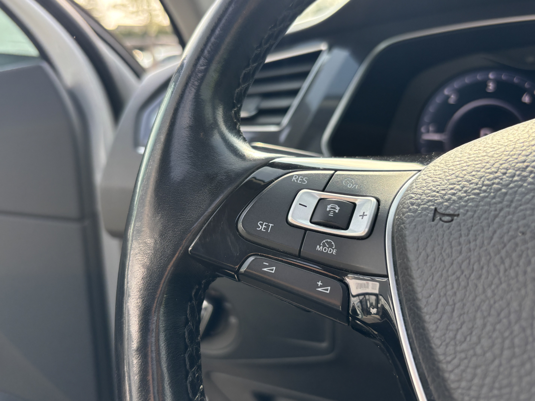 Volkswagen Tiguan — 20