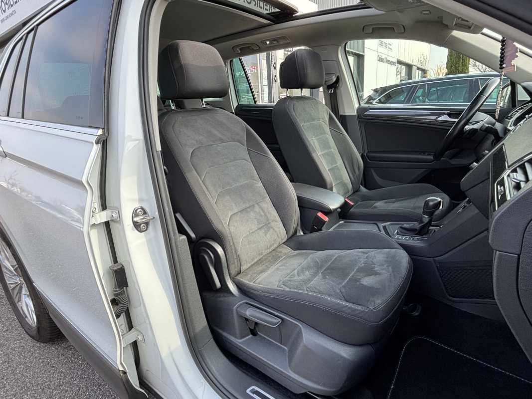 Volkswagen Tiguan — 11