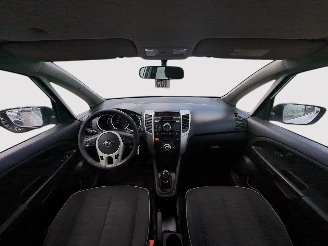 Kia Venga — 11