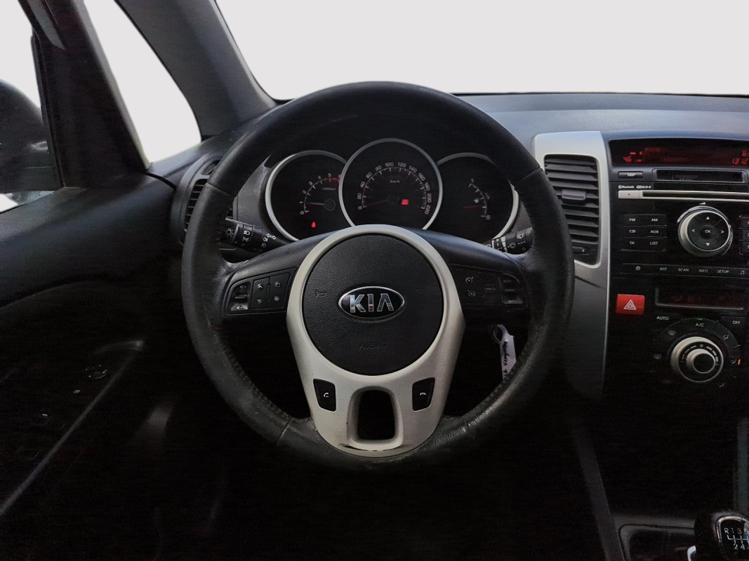 Kia Venga — 13