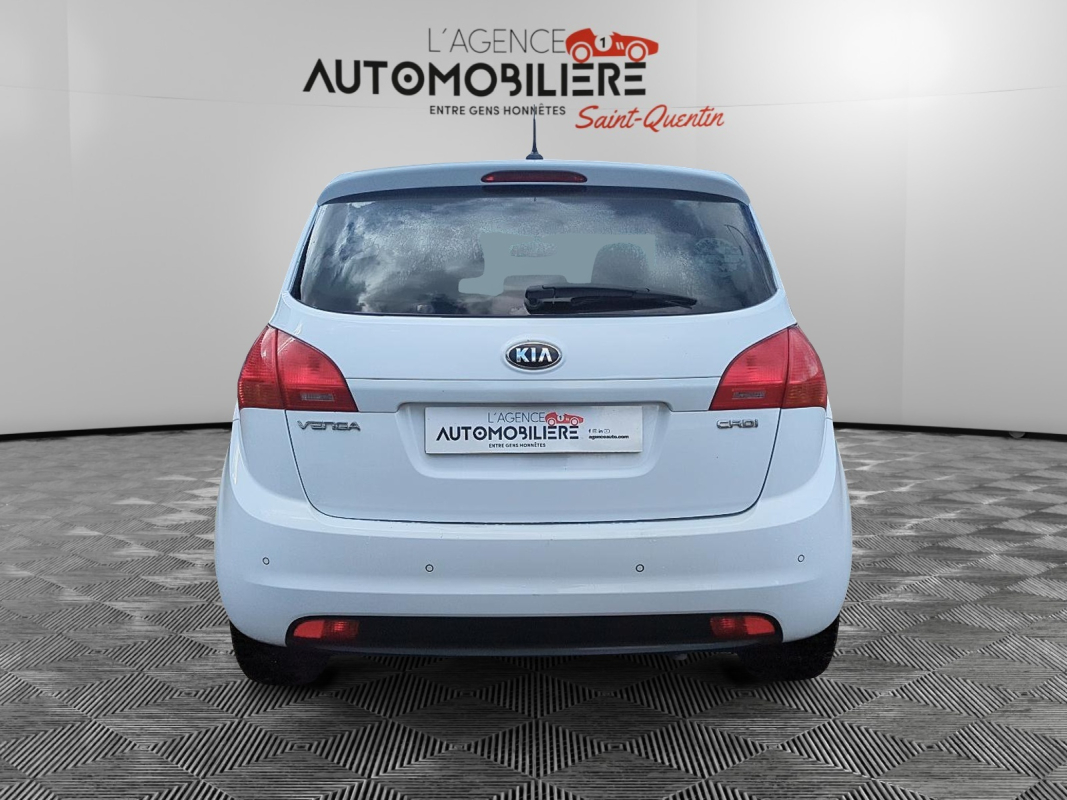 Kia Venga — 6