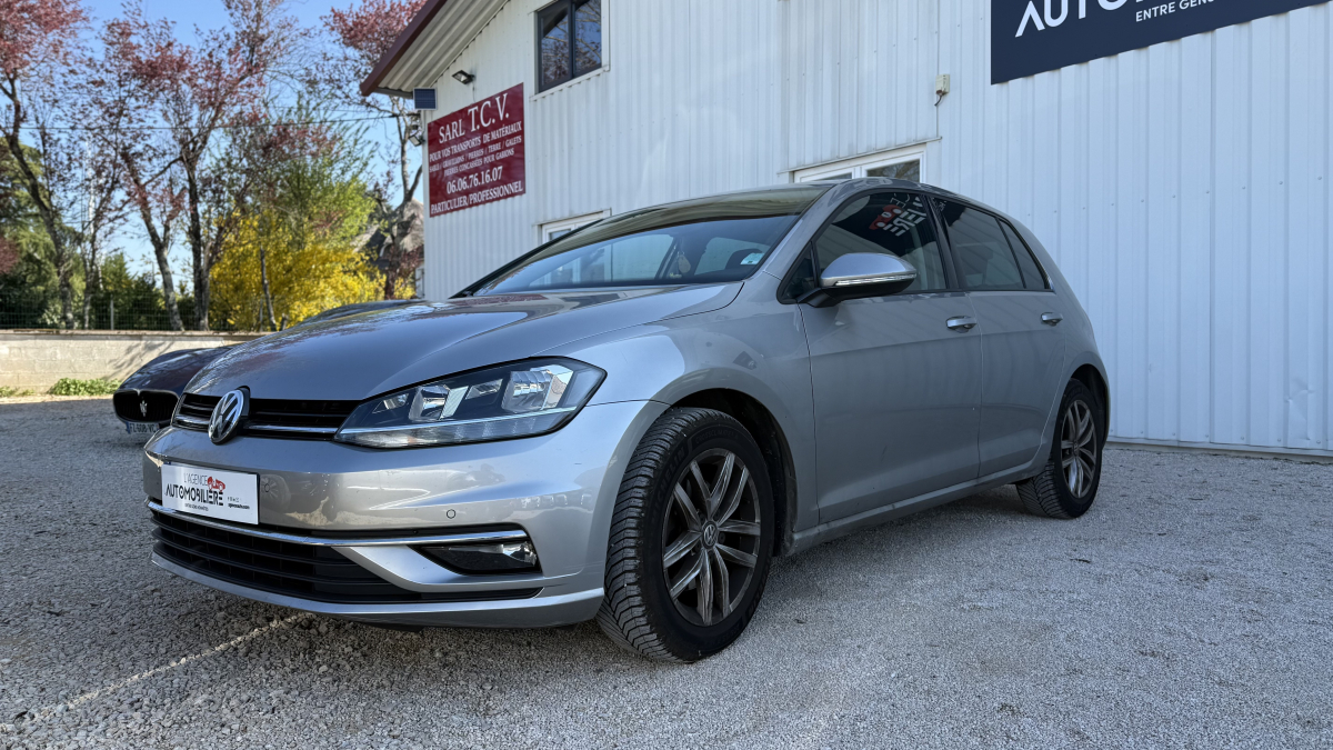 Volkswagen Golf — 3