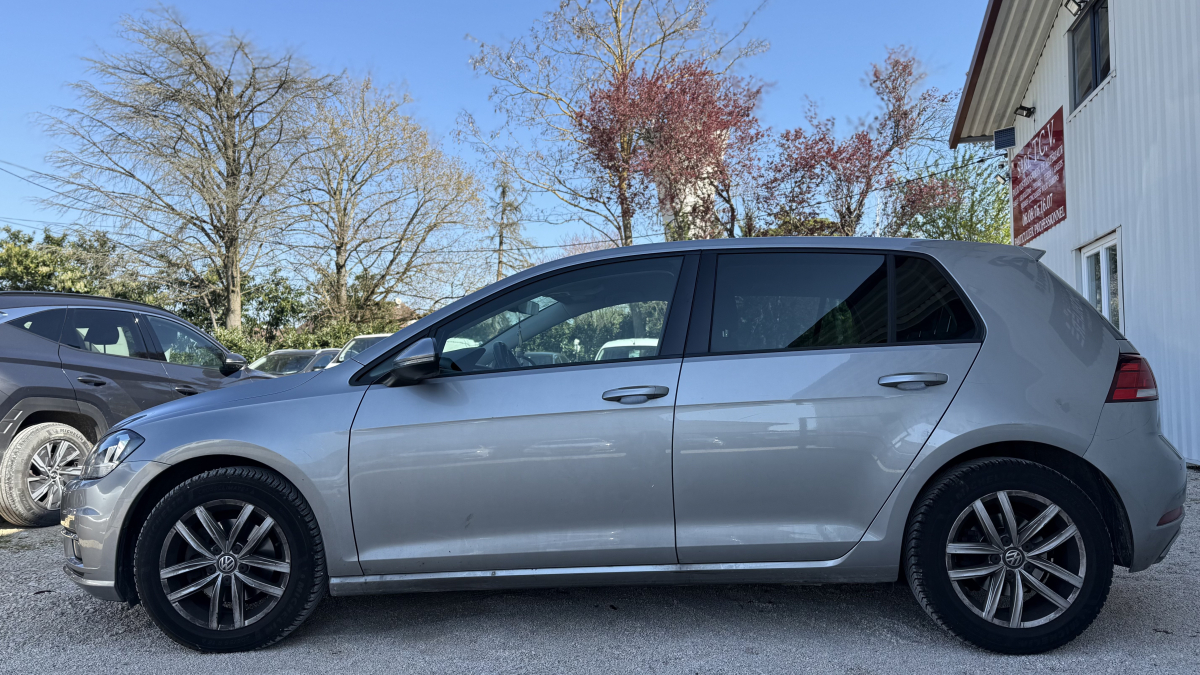Volkswagen Golf — 4