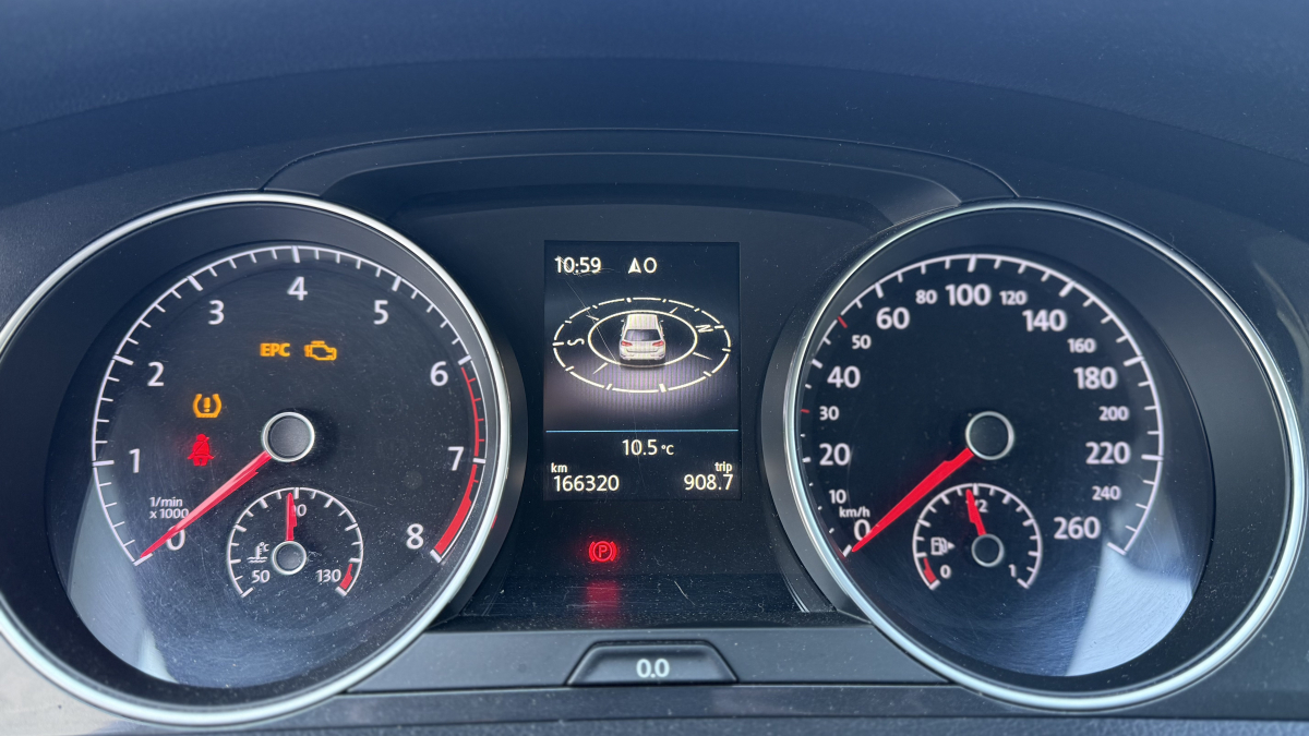 Volkswagen Golf — 15
