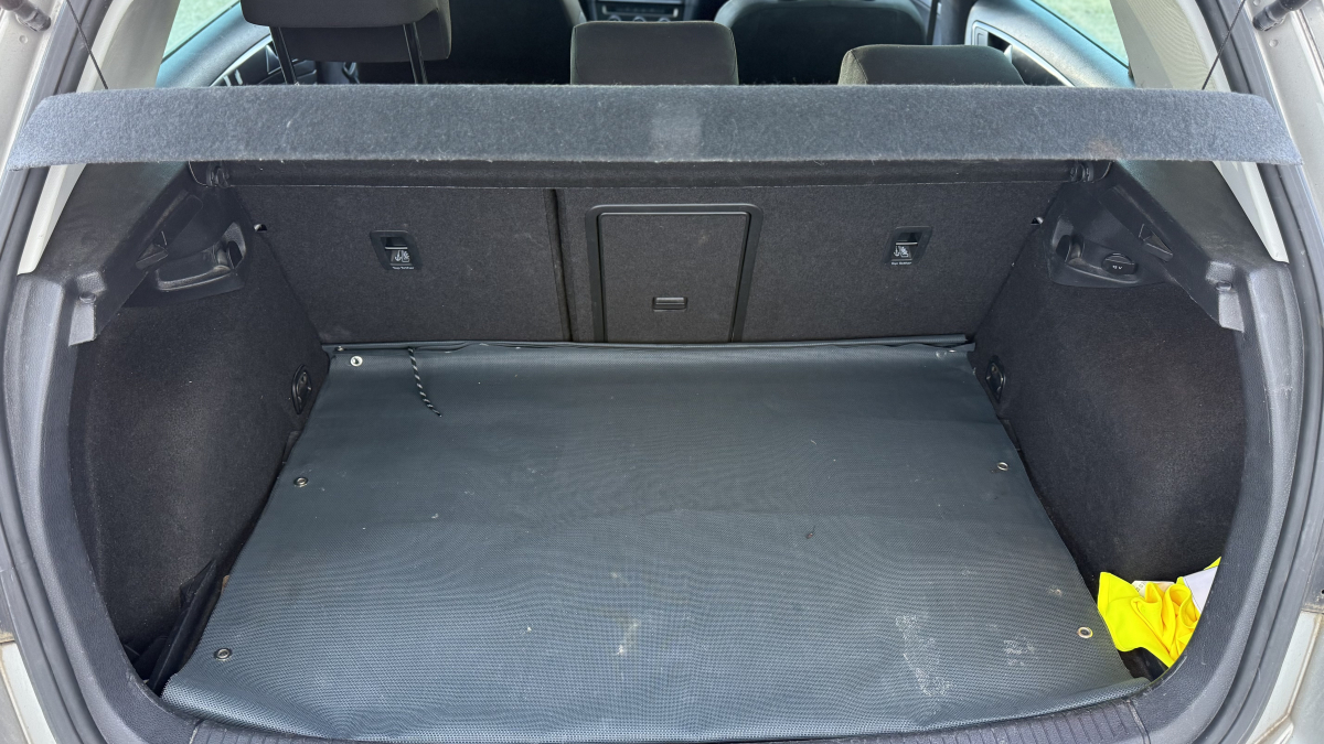 Volkswagen Golf — 19