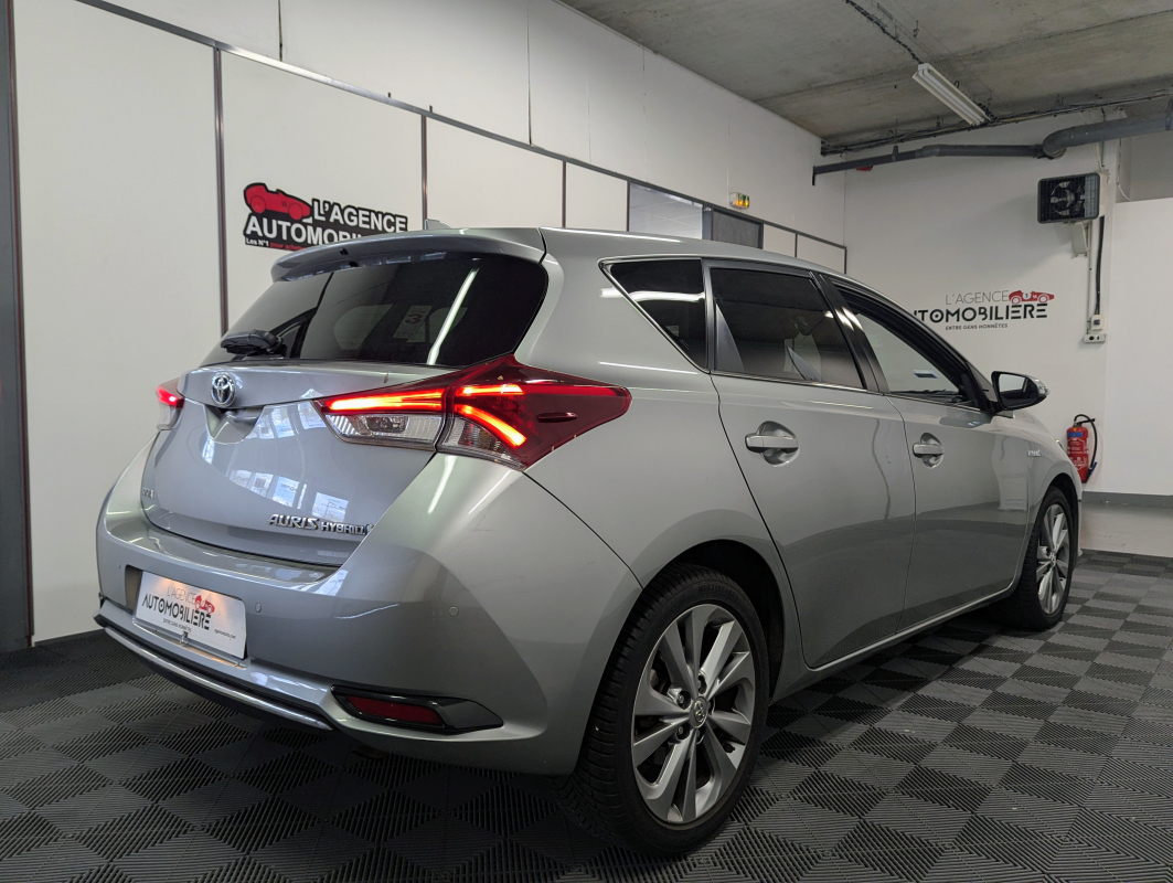 Toyota Auris — 4