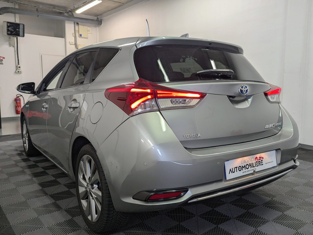 Toyota Auris — 6