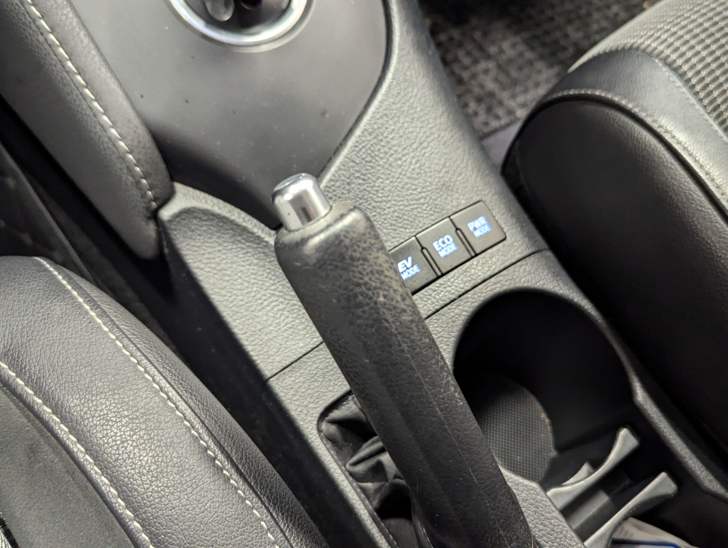 Toyota Auris — 24