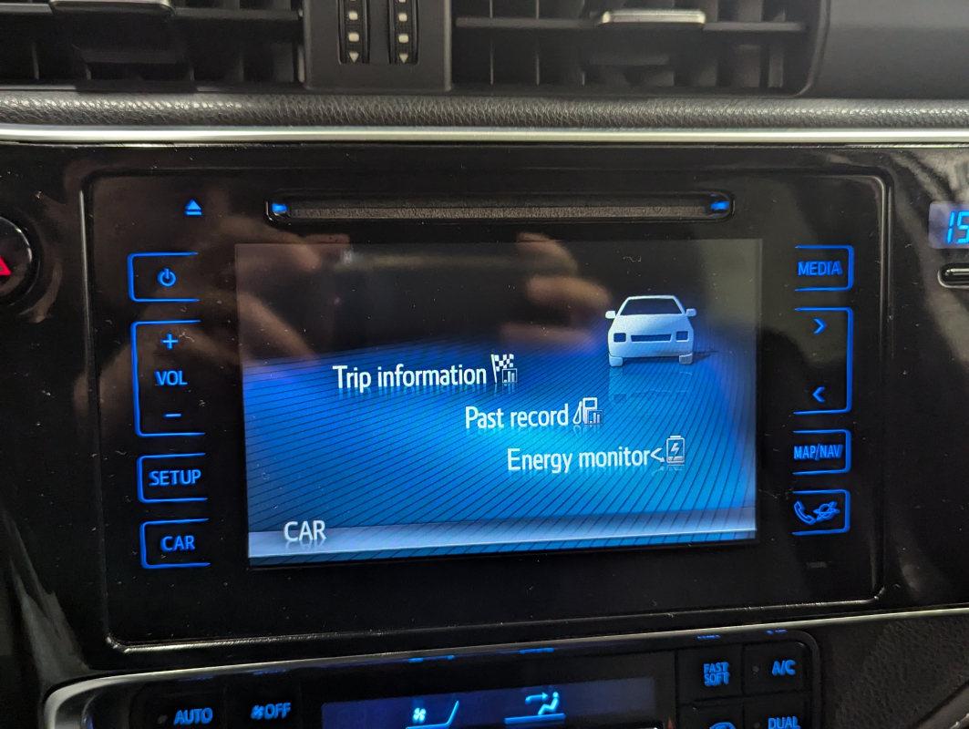 Toyota Auris — 21