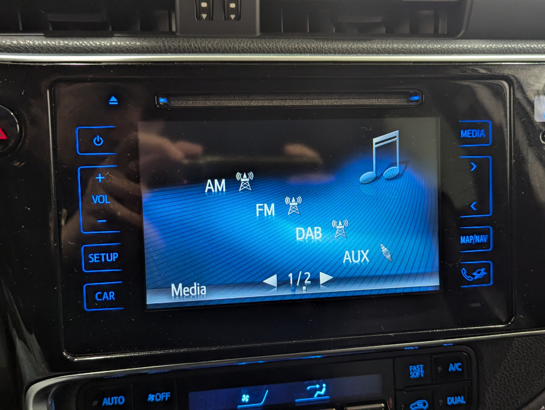 Toyota Auris — 22