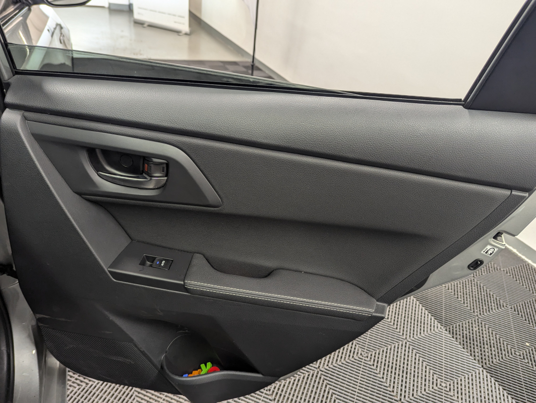 Toyota Auris — 28