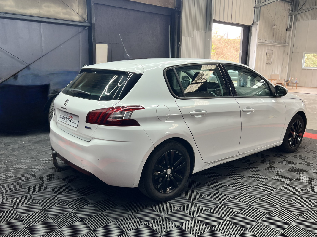 Peugeot 308 — 5