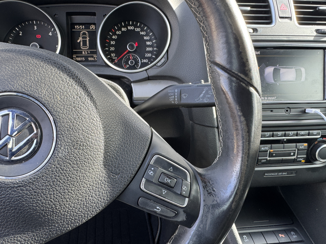 Volkswagen Golf — 10