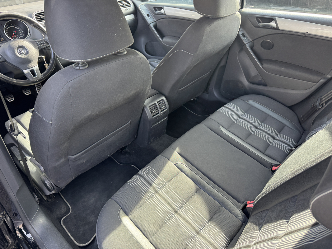 Volkswagen Golf — 15