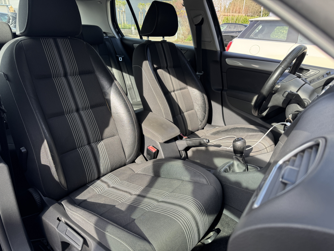 Volkswagen Golf — 21