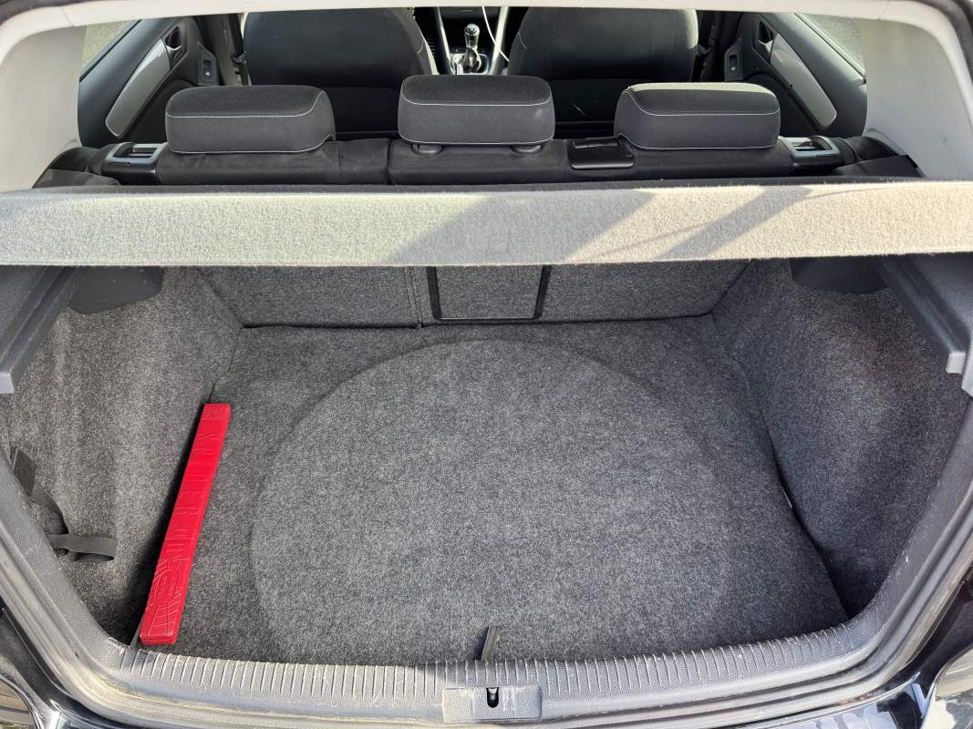 Volkswagen Golf — 17