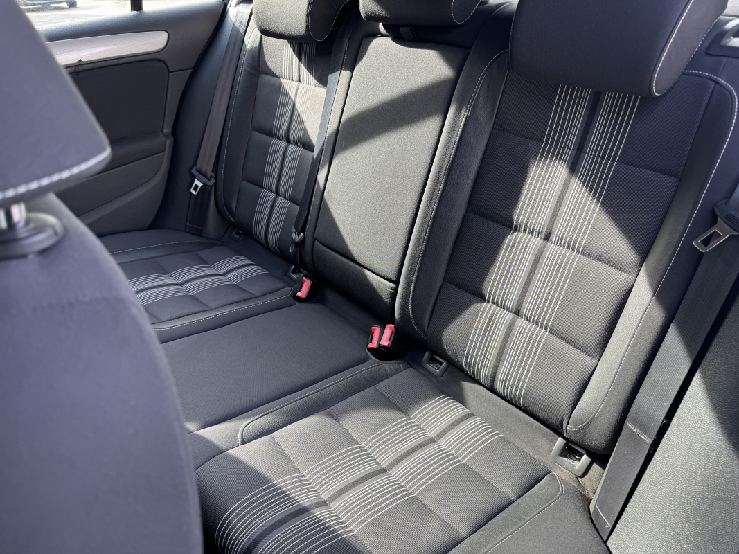 Volkswagen Golf — 16