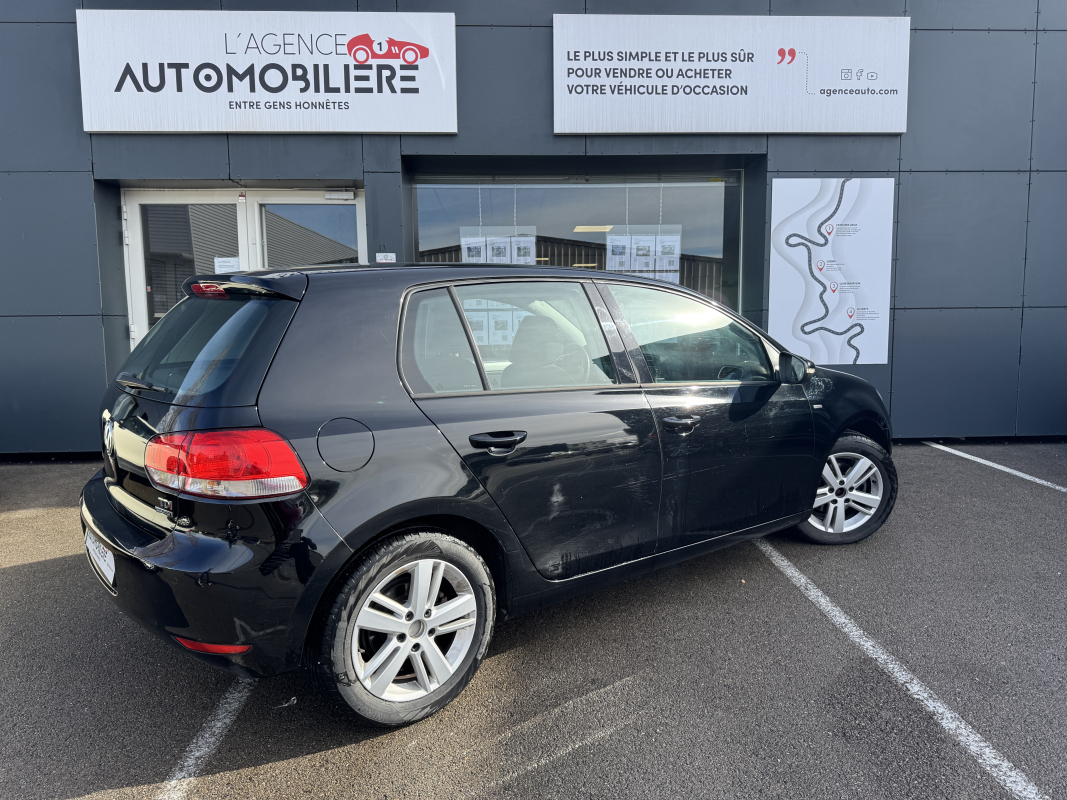 Volkswagen Golf — 2