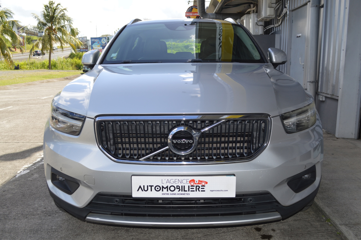 Volvo XC40 — 3